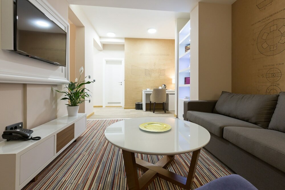 Фото Hotel Tesla Smart Stay