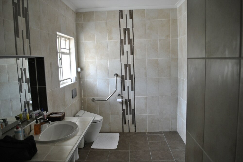 Фото Cotswold Guest House