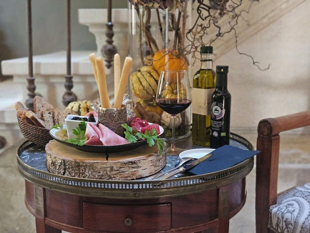 Фото La Divine Comédie - Demeure Privée & SPA