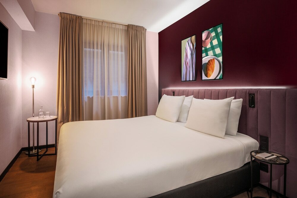 Фото Hotel Hubert Grand Place