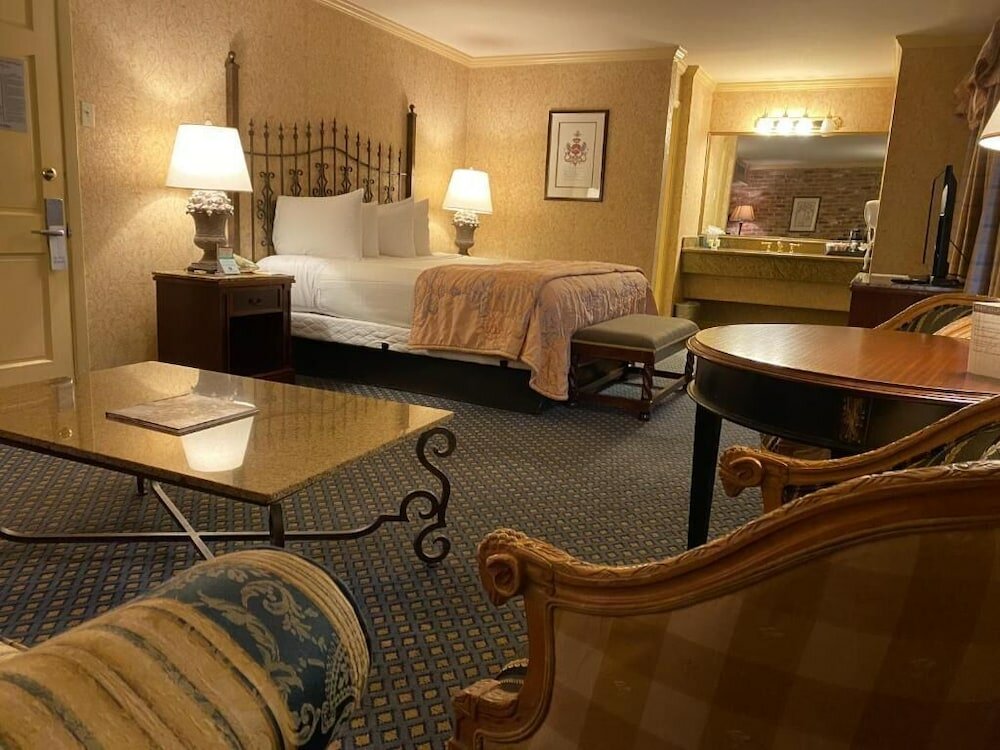 Фото Place d'Armes Hotel