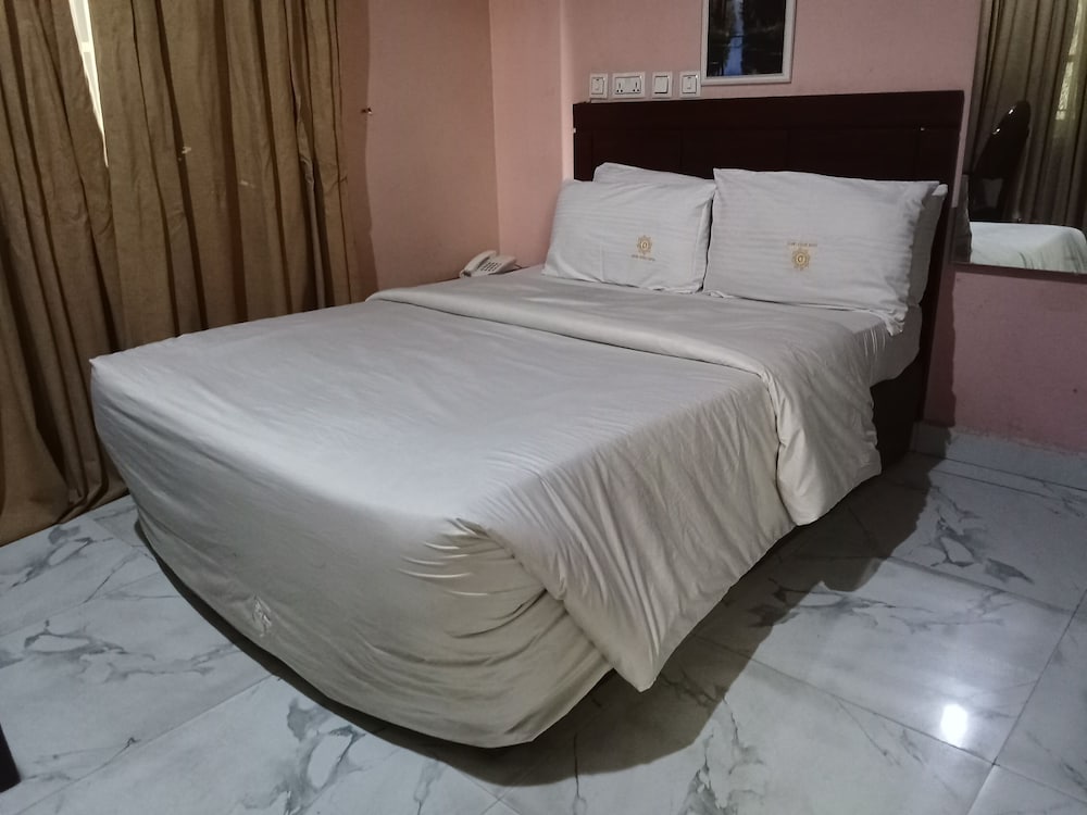 Фото Degok Hotel