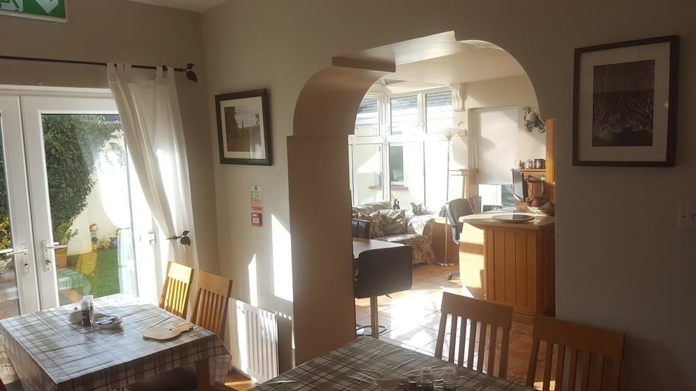 Фото Rose Park House Bed & Breakfast