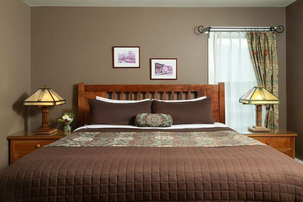 Фото Lake Pointe Inn