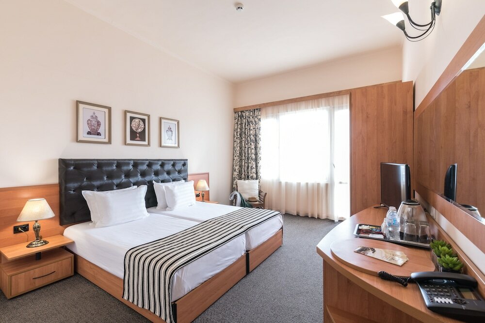 Фото Hotel Lotus