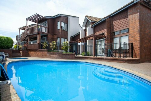 Гостиница Cascades Lakefront Motel в Таупо