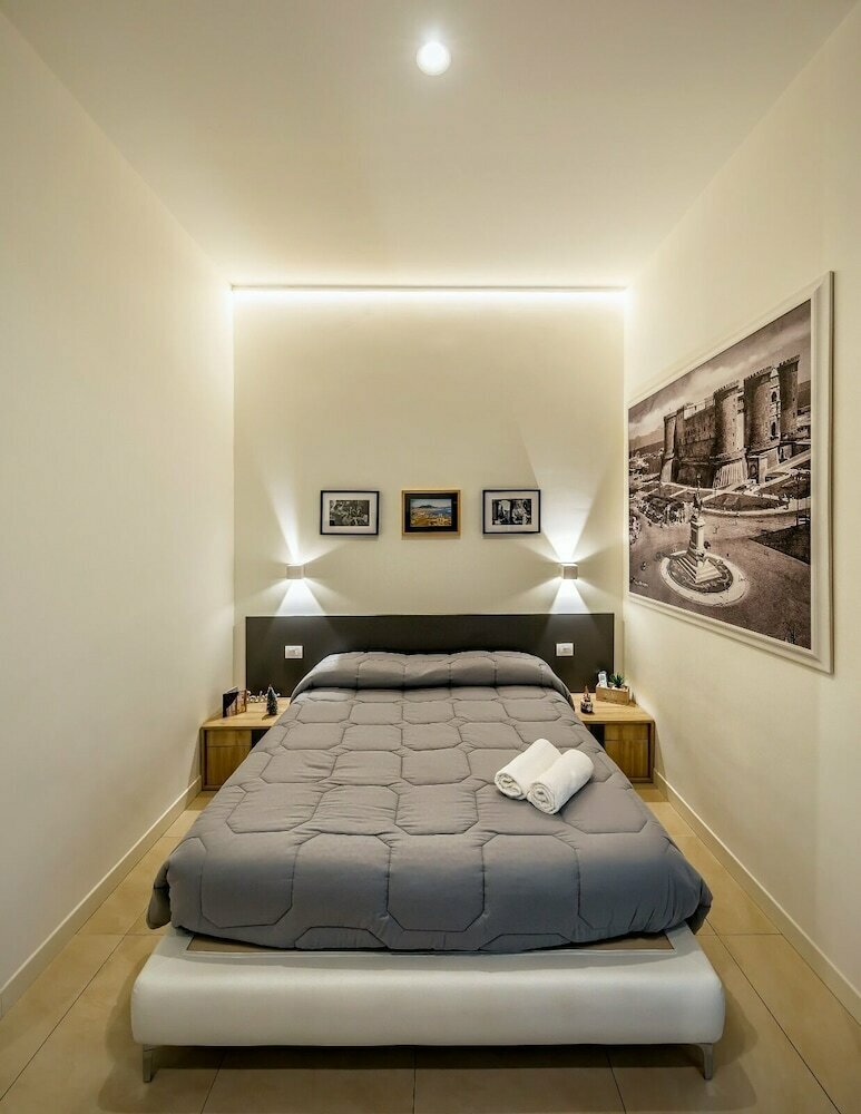 Hotel Napoli Squares Suites, Naples, photo