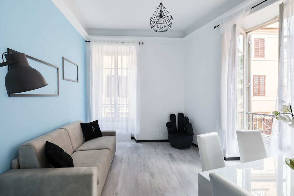 Фото A World Aparts - The Artist's Suite