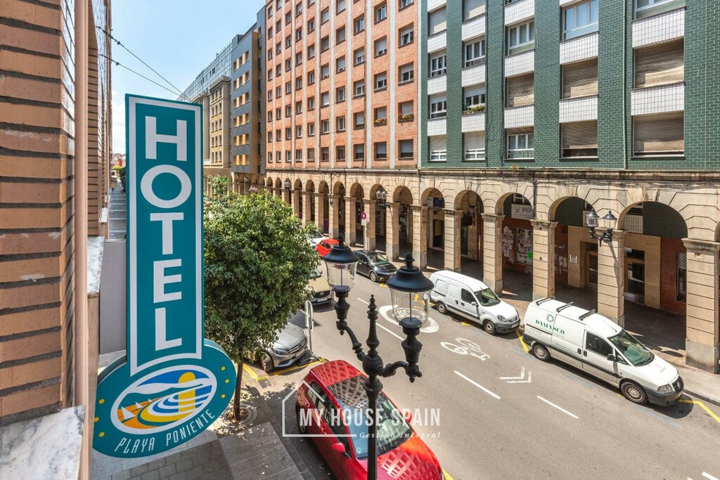 Hotel Hotel Playa Poniente, Xixón, photo
