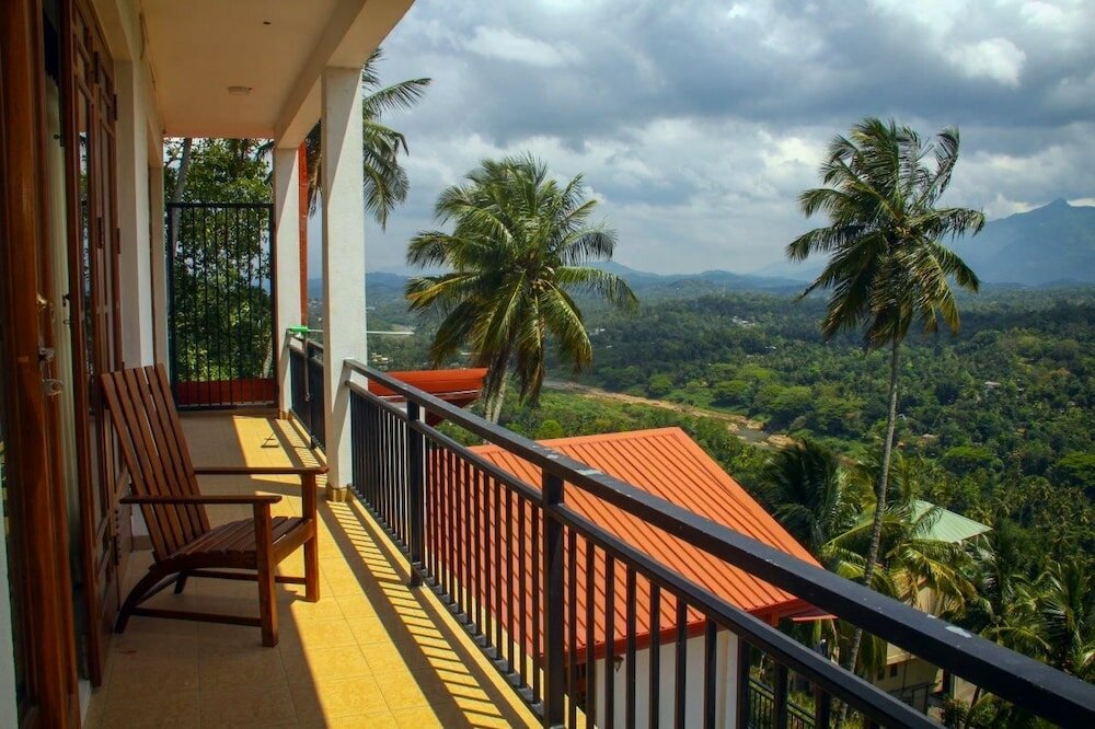 Фото Serenity Hill Oasis