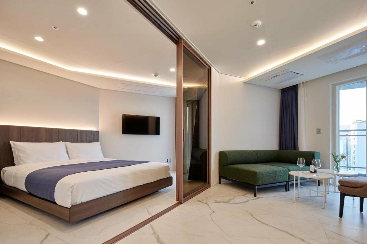 Фото Hotel The Botanik Sewoon Myeongdong