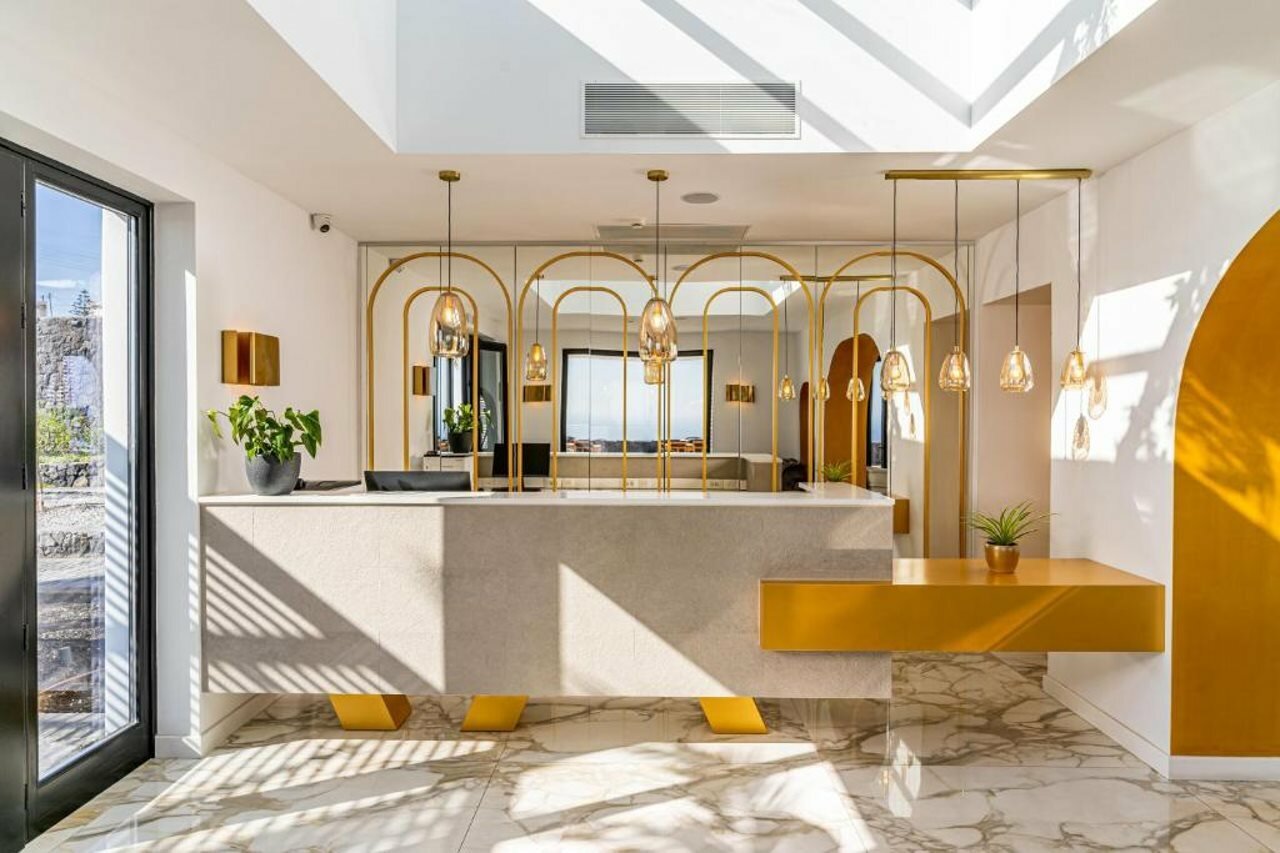 Фото Cresanto Luxury Suites