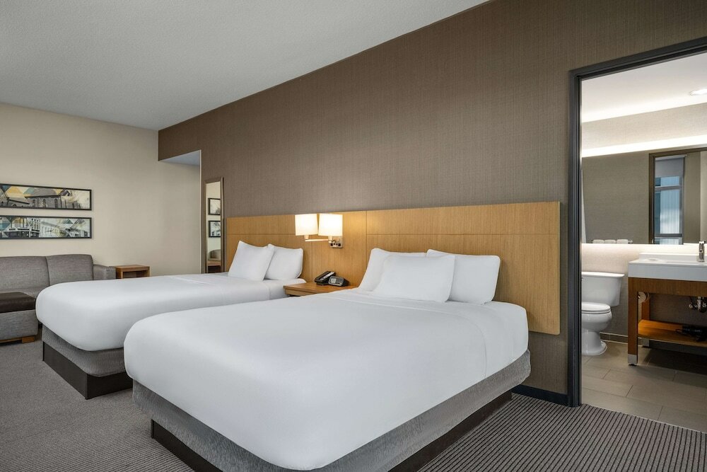 Фото Hyatt Place Iowa City Downtown