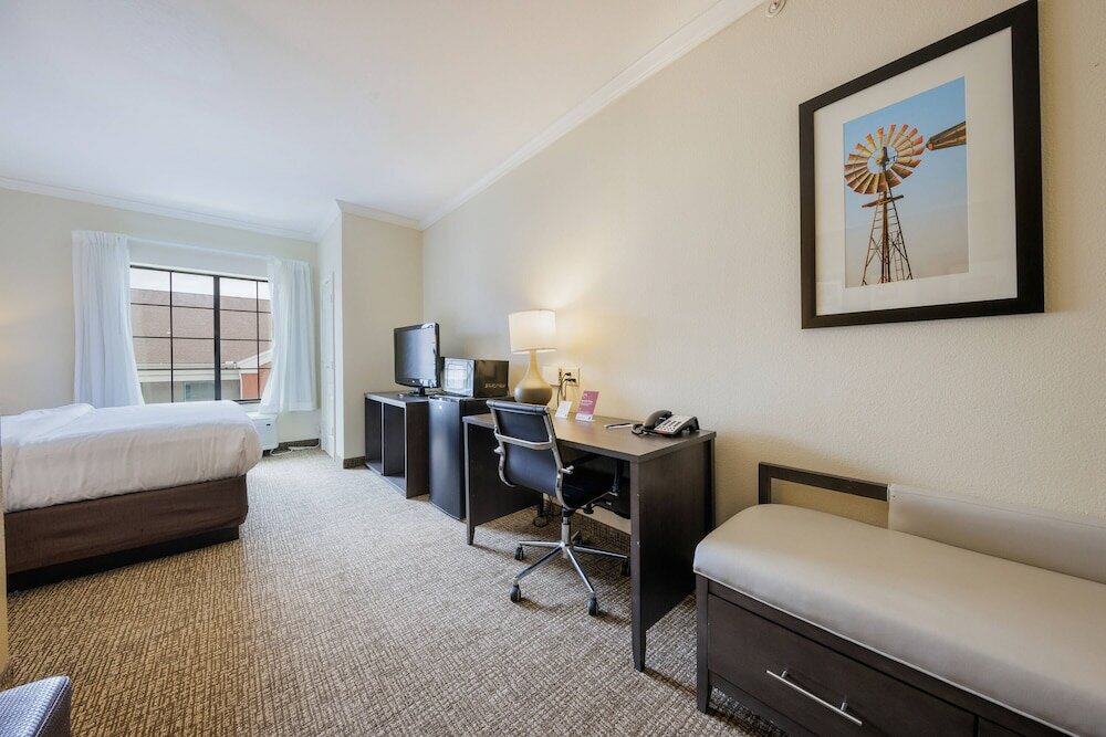 Фото Comfort Suites Lawton Near Fort Sill