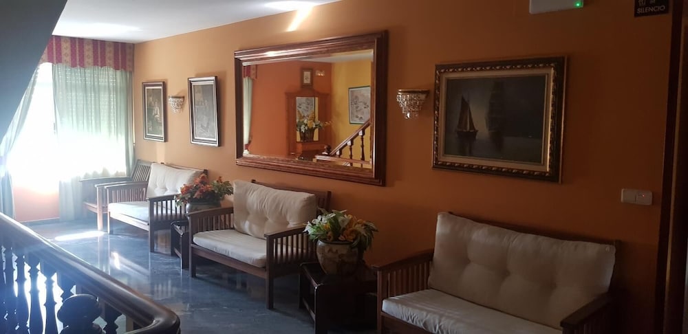 Фото Os Pazos Hotel