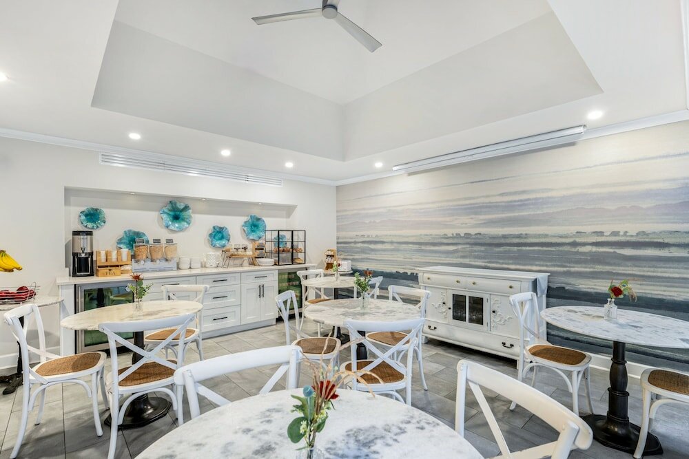 Фото The Normandy Hotel