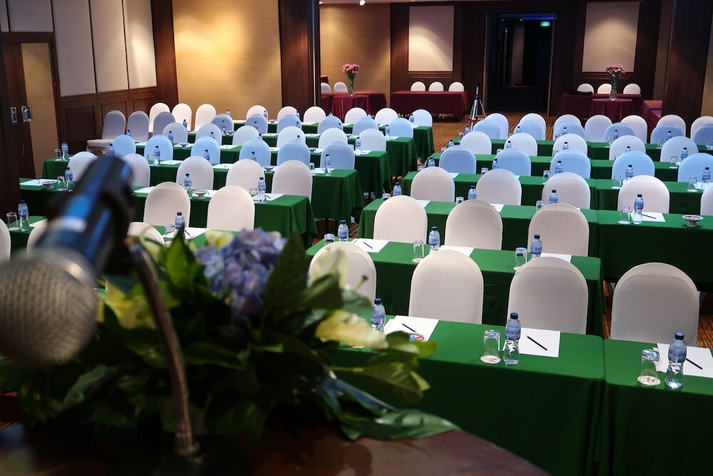 Фото Zenith Sukhumvit Hotel