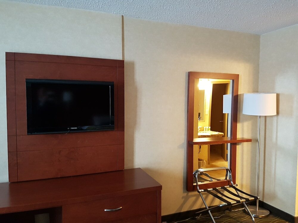 Фото Best Western Plus Durham Hotel & Conference Centre