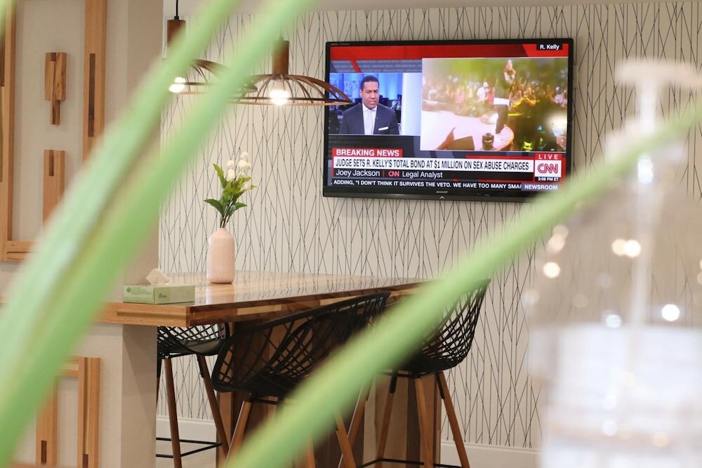 Фото Arya Inn & Suites