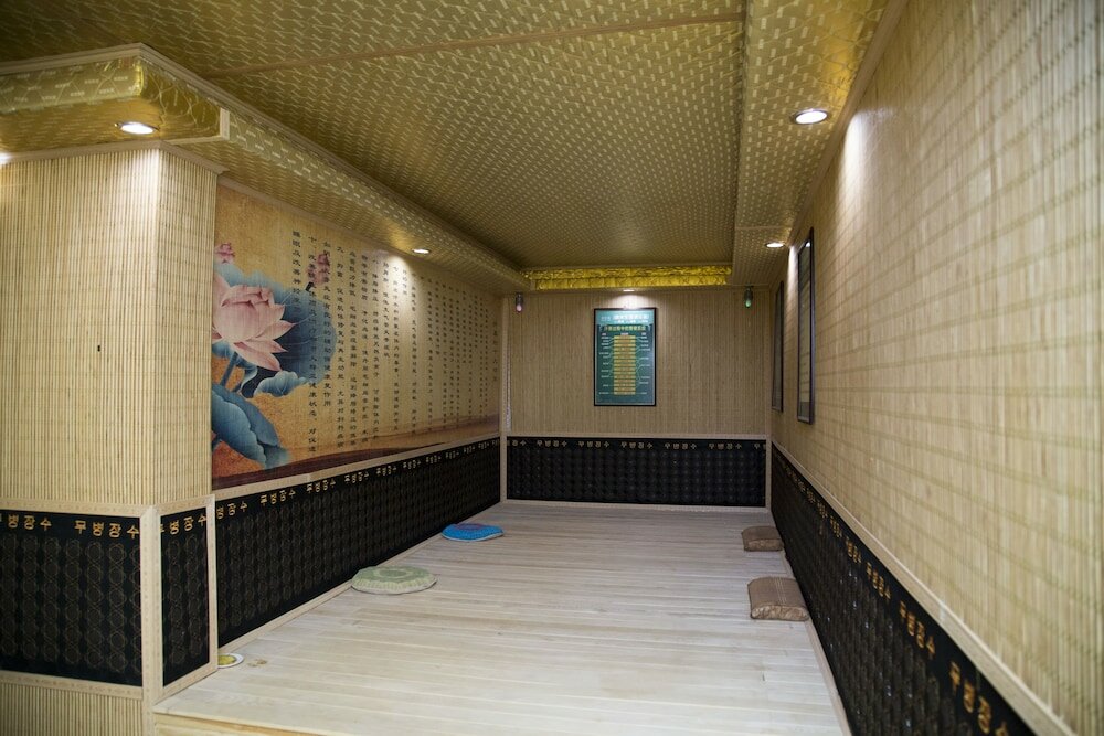 Фото Jiangmen Gladden Hotel