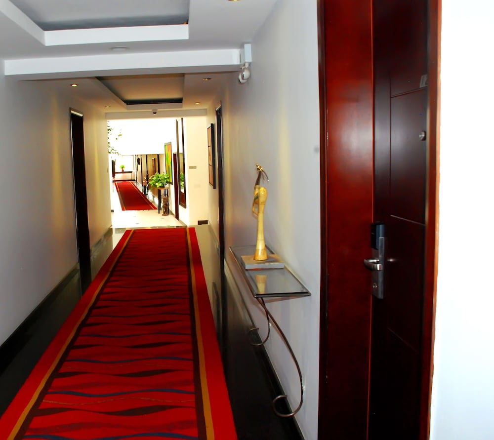 Фото Kiriri Garden Hotel