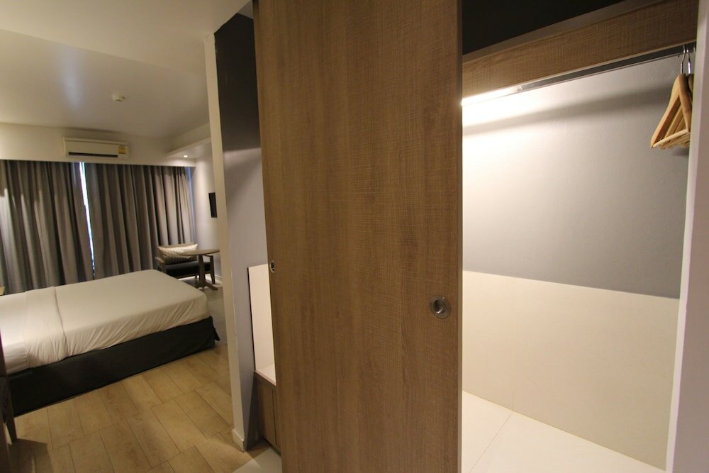 Фото The Sun Xclusive