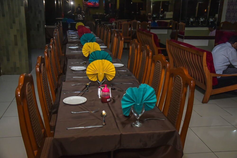 Фото Hotel Faran Karachi