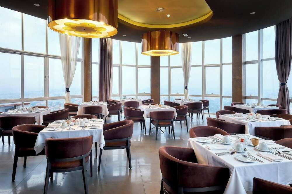 Фото Отель Protea Hotel by Marriott Kampala Skyz