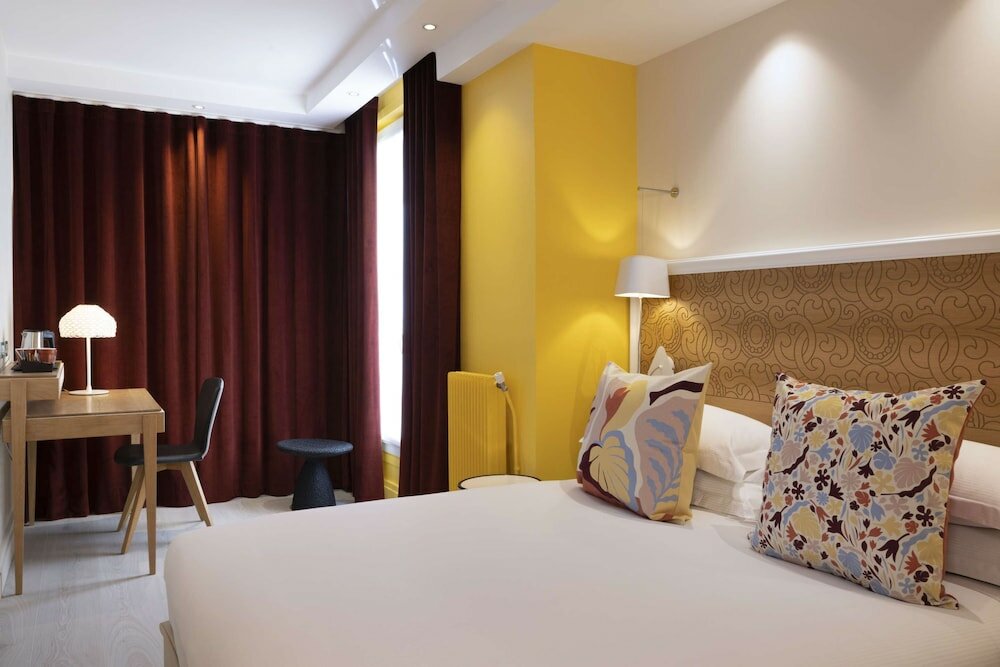 Фото Hotel Elysees 8