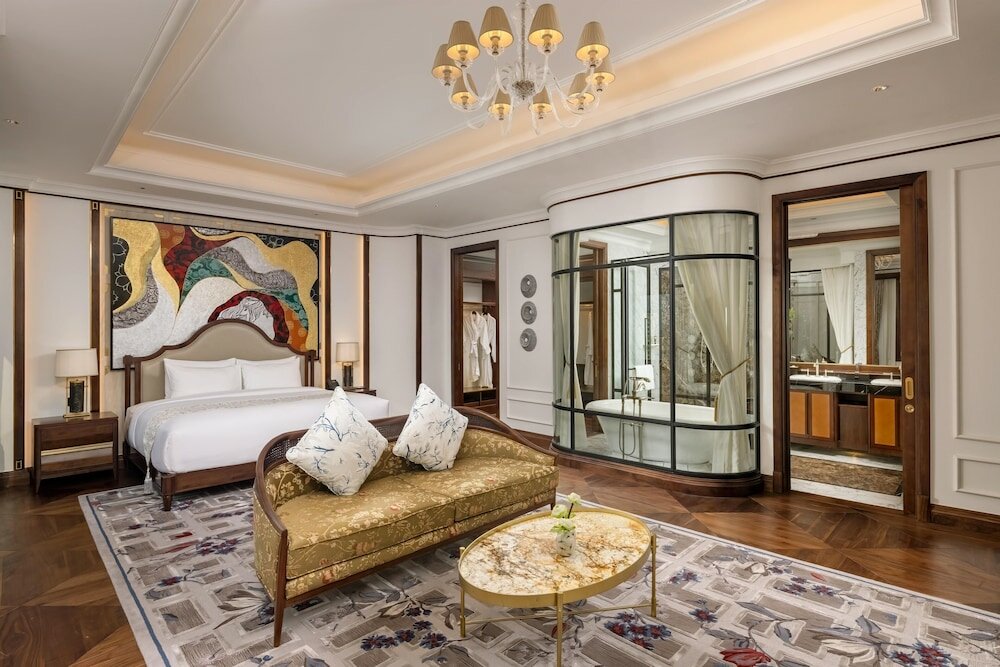 Фото Mai House Saigon Hotel