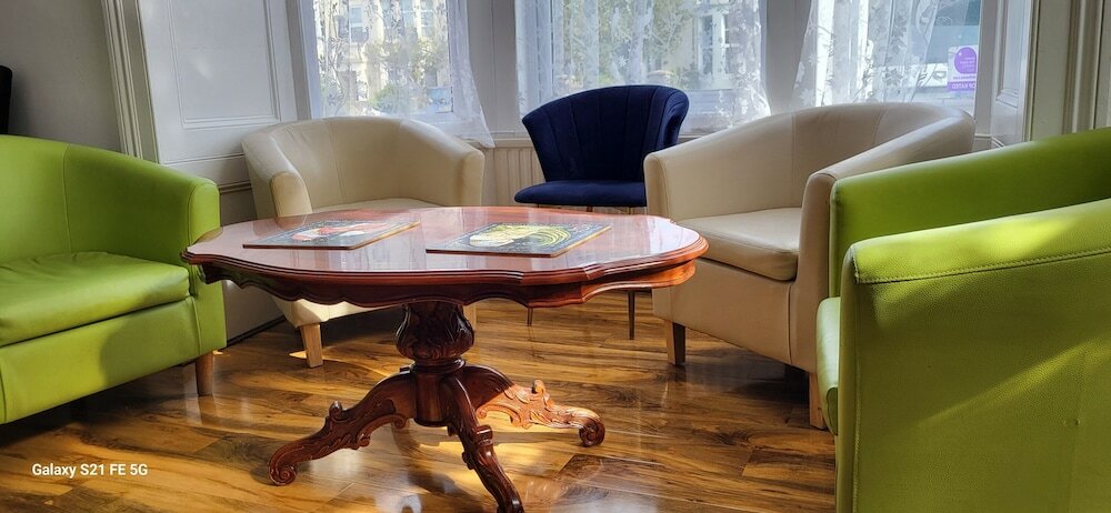 Фото Holly Lodge Guest House