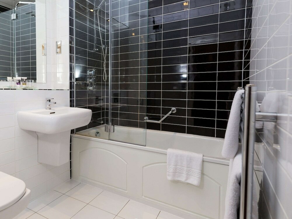 Фото Mercure Newcastle George Washington Hotel Golf and SPA