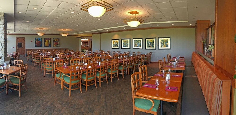 Фото Eaglewood Resort and SPA