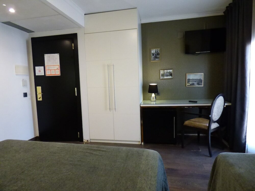 Фото Hotel Moderno Barcelona