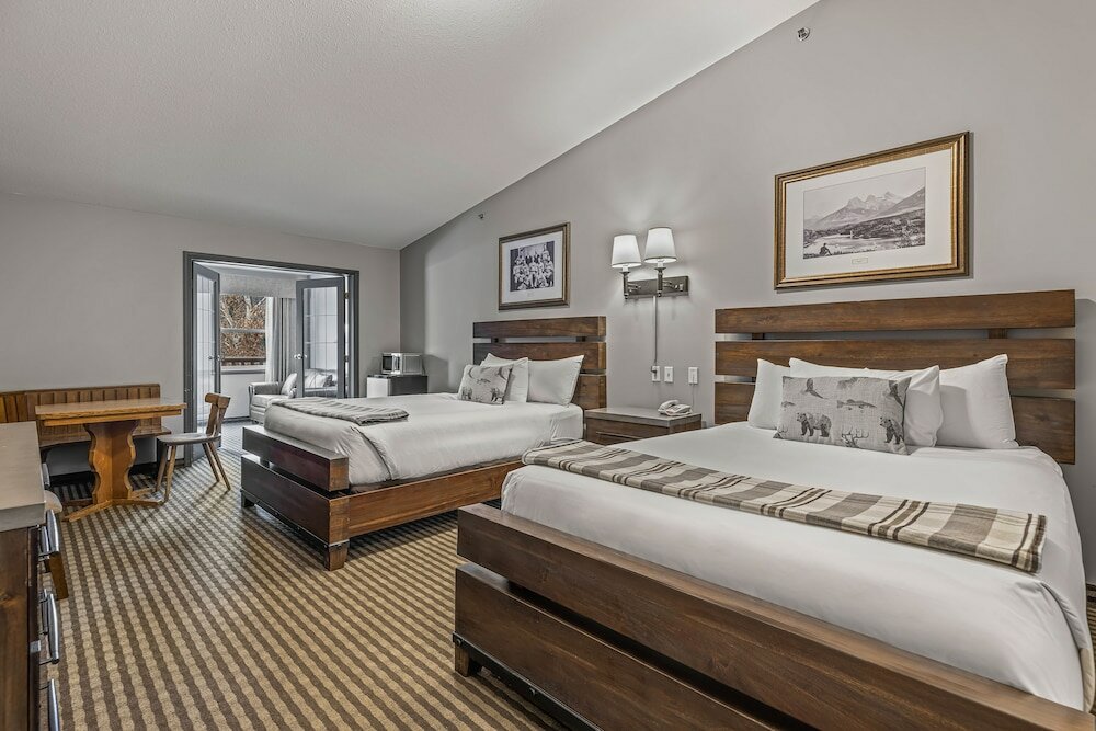 Фото Canmore Rocky Mountain Inn