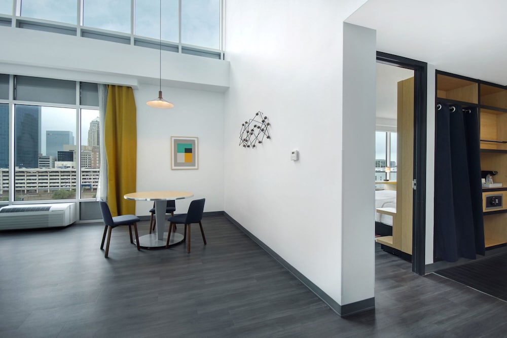 Фото Aloft Oklahoma City Downtown - Bricktown