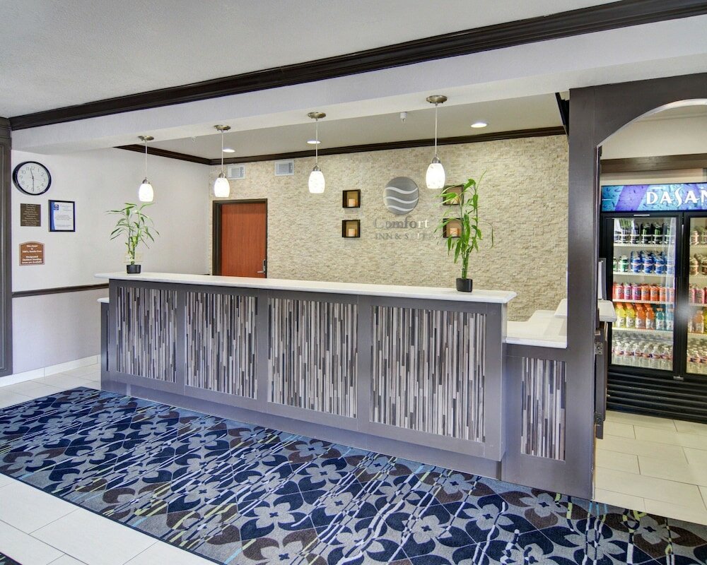 Фото Comfort Inn & Suites Beachfront