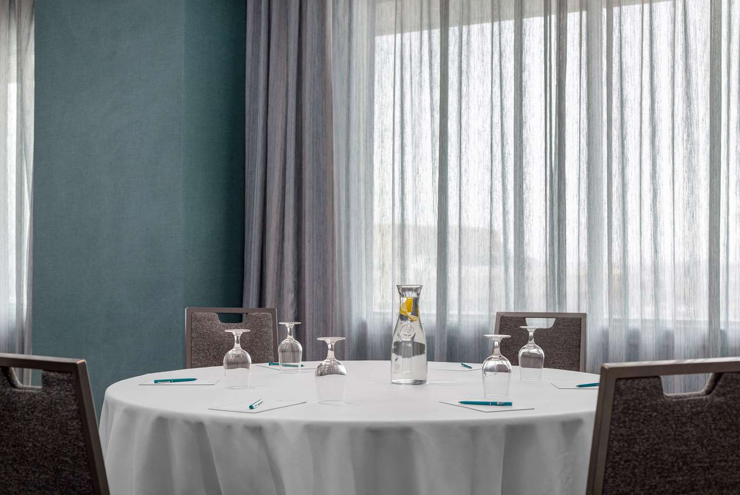 Фото Embassy Suites by Hilton El Paso