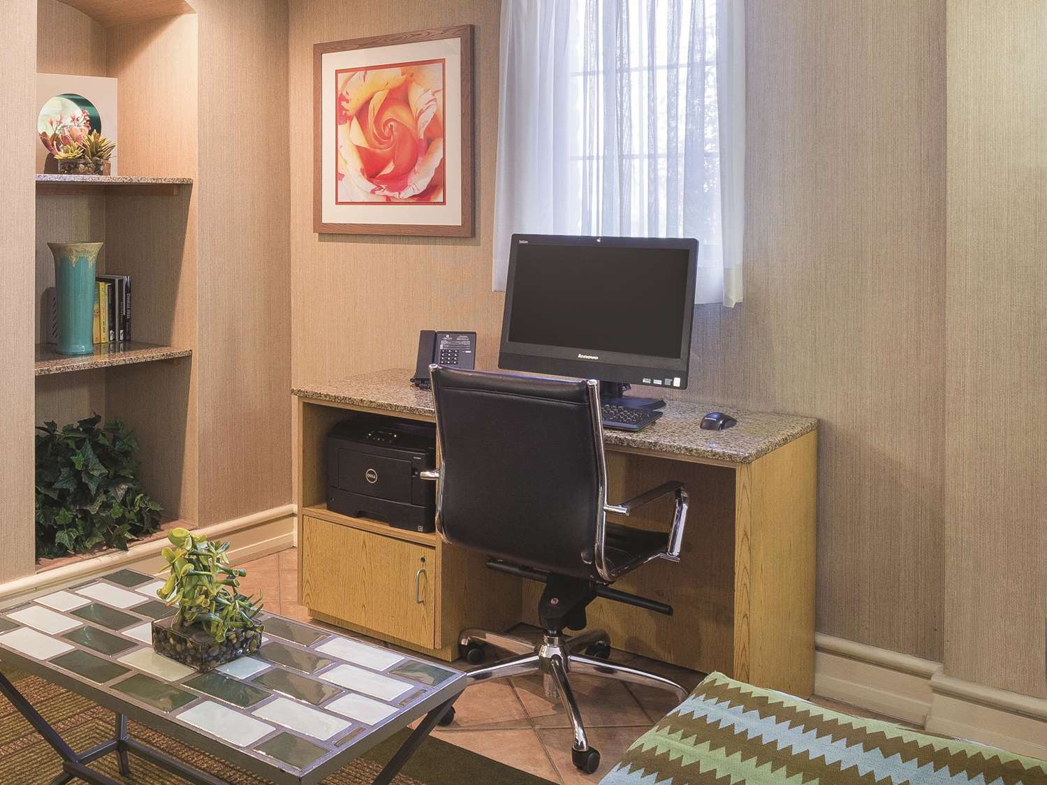 Фото La Quinta Inn by Wyndham San Diego Chula Vista