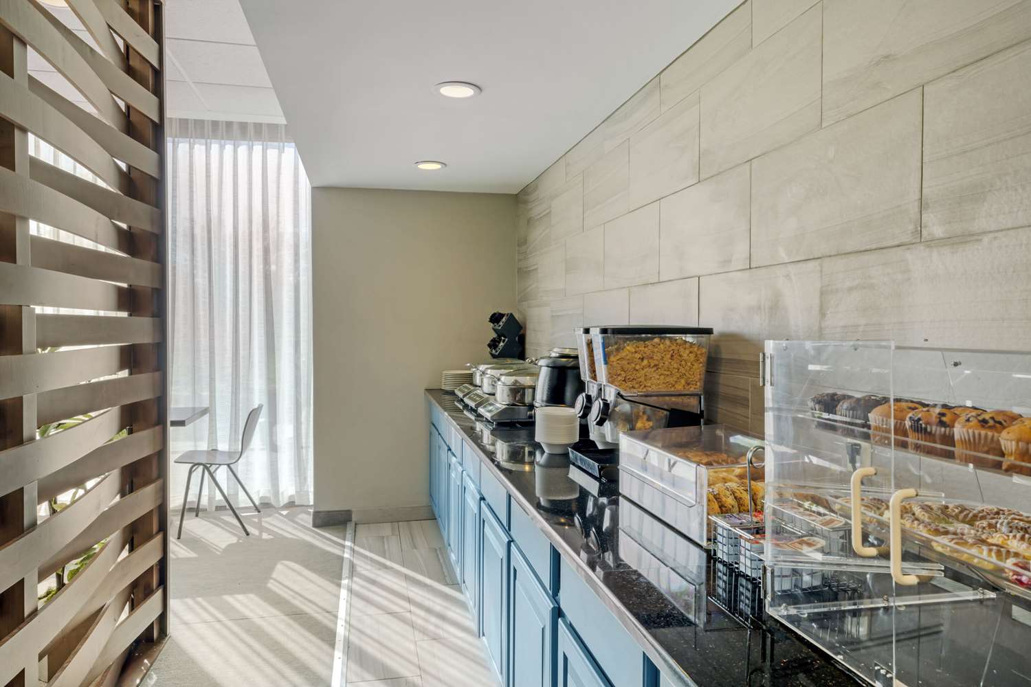 Фото The Capitol Hotel, Ascend Hotel Collection