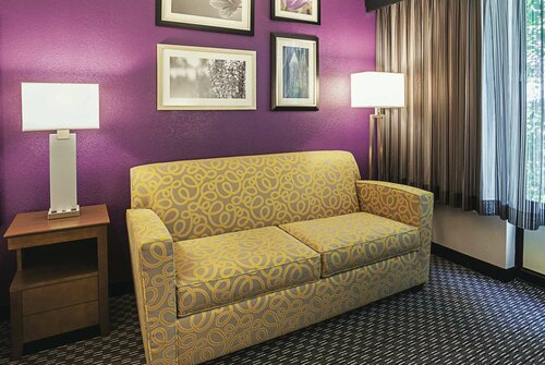 Гостиница La Quinta Inn & Suites by Wyndham Rancho Cordova Sacramento в Ранчо Кордове