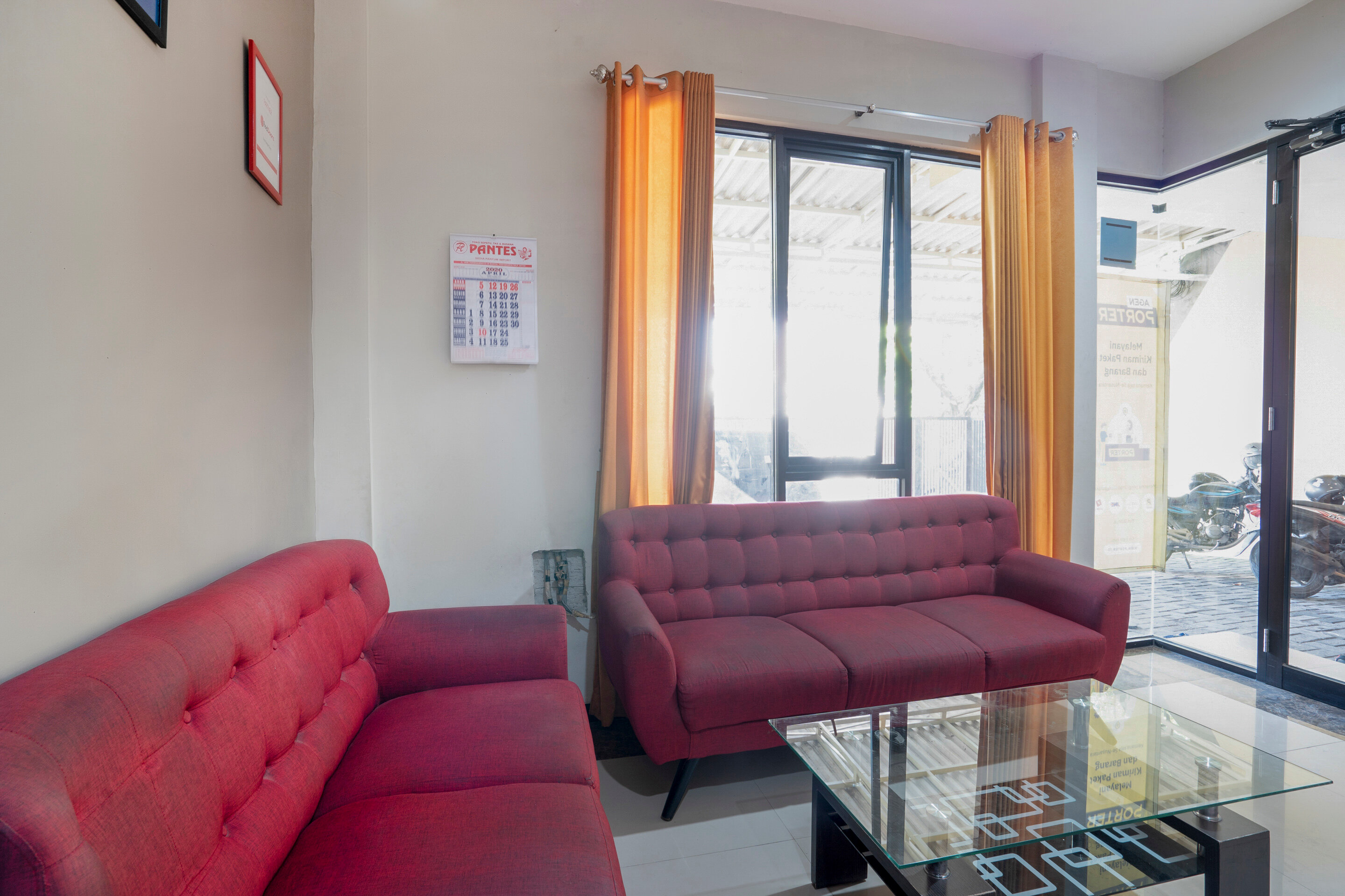 Фото RedDoorz Syariah near Airlangga University Campus B