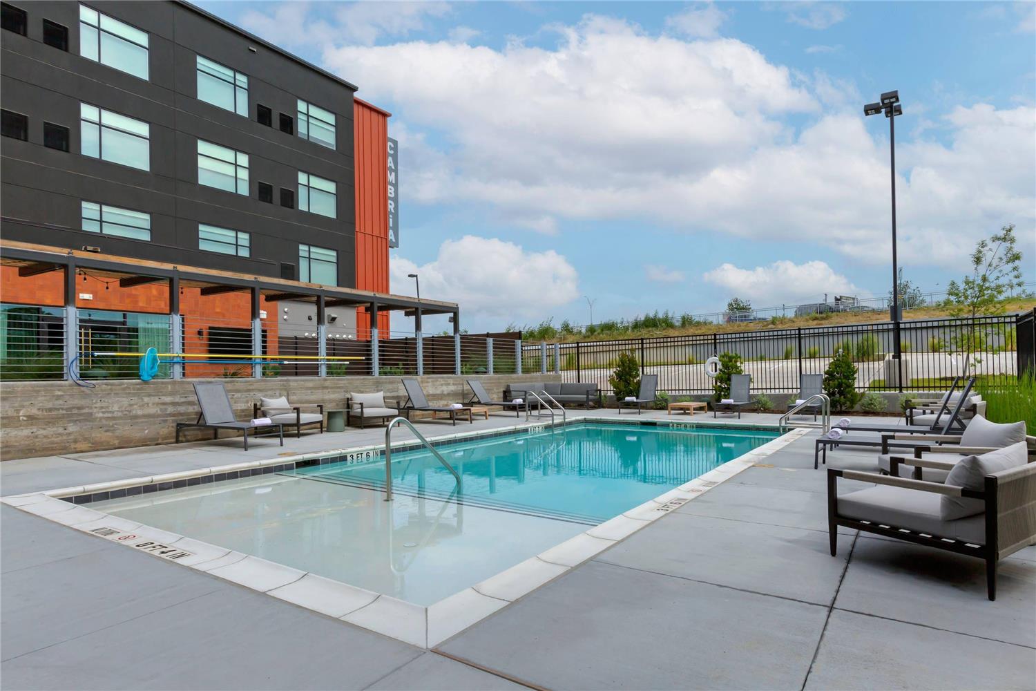 Фото Cambria Hotel Austin Airport