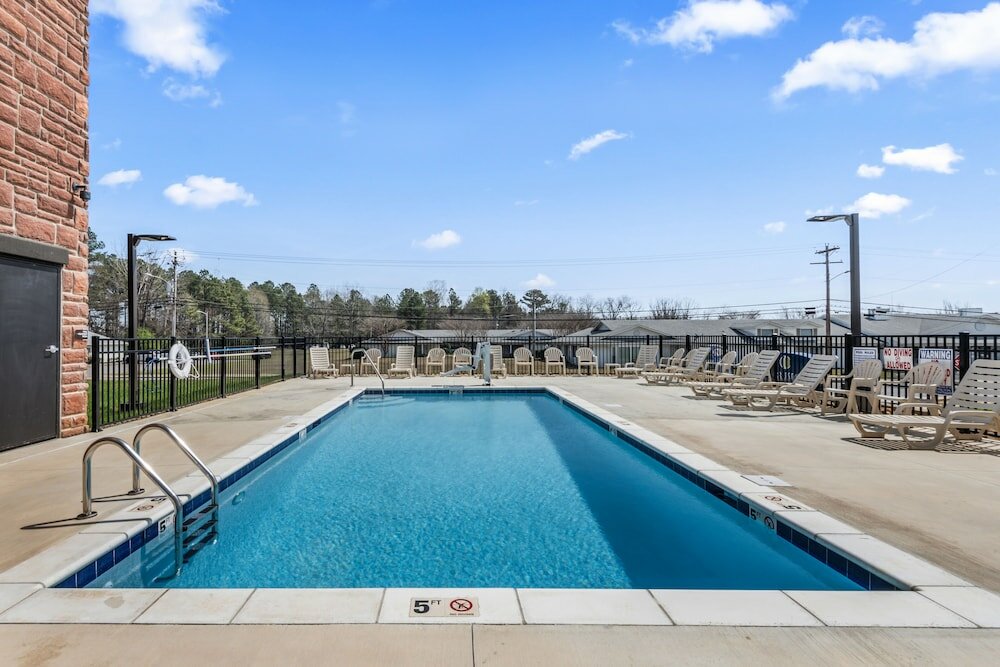 Фото Cobblestone Hotel & Suites - Cullman