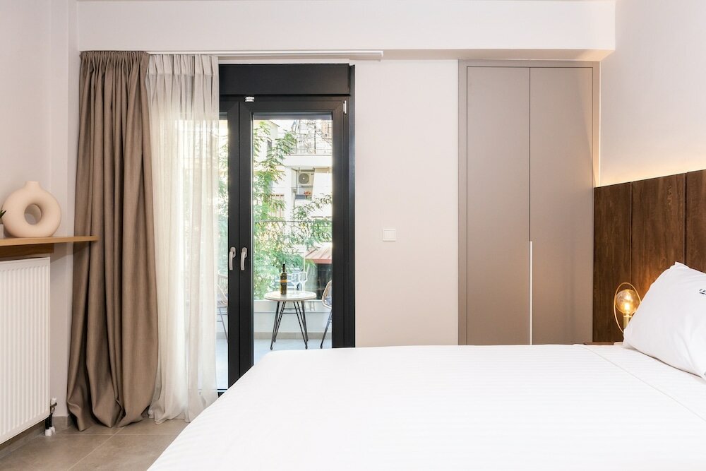 Фото Empress Luxury Residences