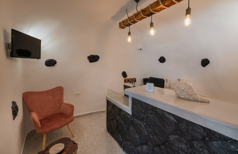 Фото Santoterra Antigua Suites