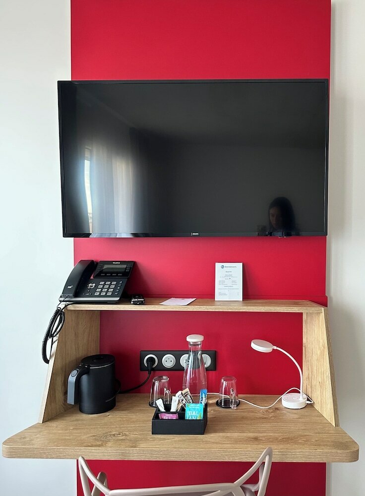 Фото Best Western 11Bauer Paris Saint-Ouen