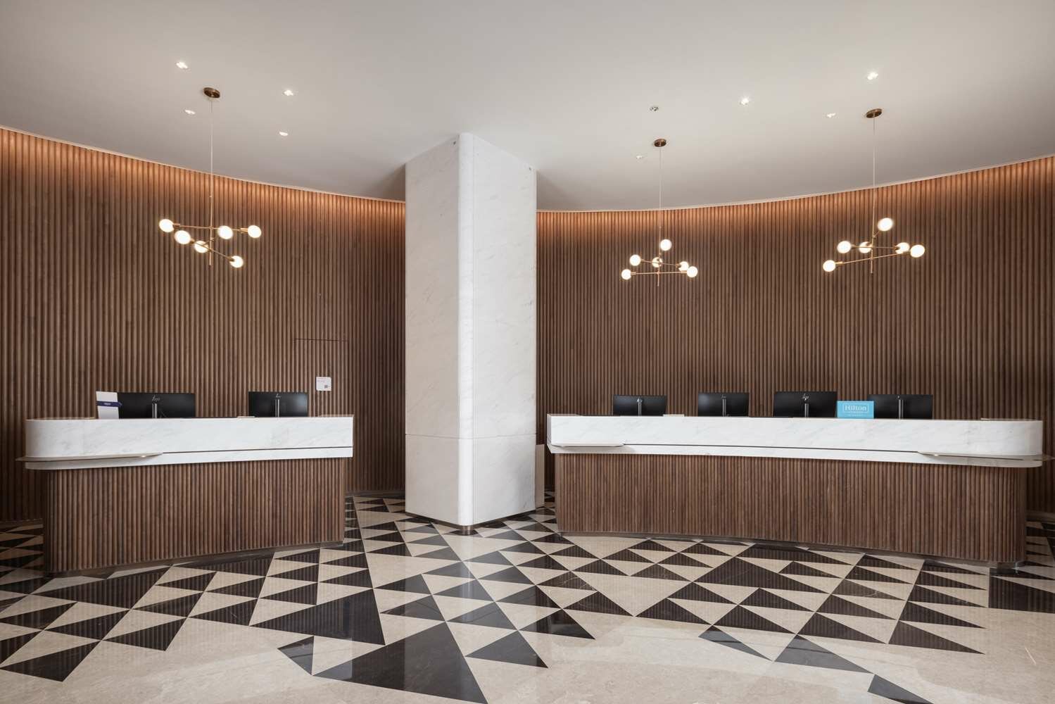 Фото Hilton Garden Inn Shanghai High Speed East Railway Station