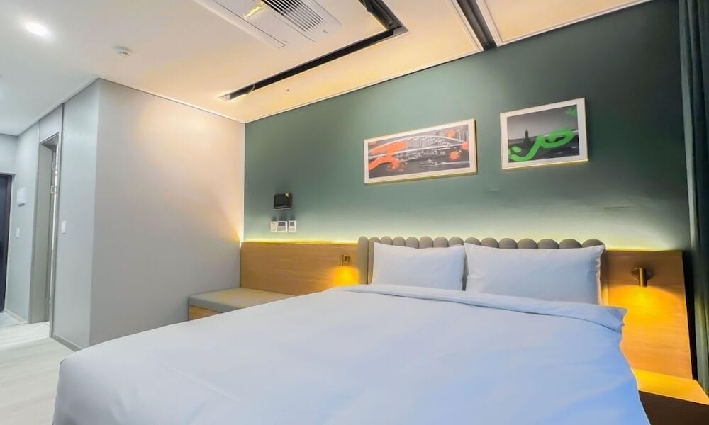 Фото Cotice The Bridge