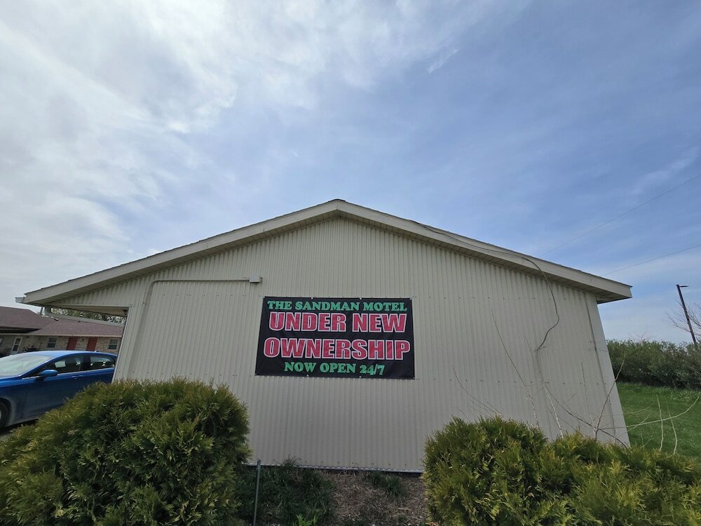 Фото Sandman Motel